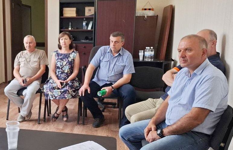 Наталья Бегуненко: Сегодня, 10 июня, руководитель Управы Петровского внутригородского района Администрации городского округа Донецк Бегуненко Наталья Ивановна провела встречу с руководителями предприятий Петровского района Наталья Бегуненко: Сегодня, 10 июня, руководитель Управы Петровского внутригородского района Администрации городского округа Донецк Бегуненко Наталья Ивановна провела встречу с руководителями предприятий Петровского района
