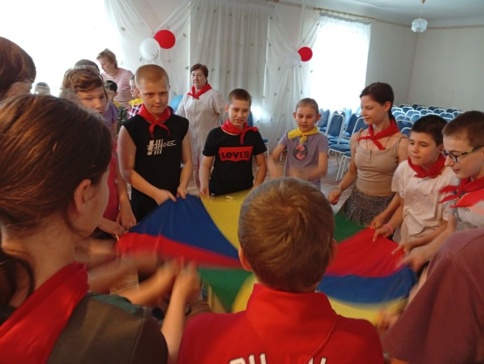 Сегодня культорганизатор Зугрэсского ГДК-Богданова С.В. провела развлекательно-игровую программу для детей ГКОУ "ЗУГРЭССКОЙ СПЕЦИАЛЬНОЙ ШКОЛЫ-ИНТЕРНАТ № 31" Сегодня культорганизатор Зугрэсского ГДК-Богданова С.В. провела развлекательно-игровую программу для детей ГКОУ "ЗУГРЭССКОЙ СПЕЦИАЛЬНОЙ ШКОЛЫ-ИНТЕРНАТ № 31"