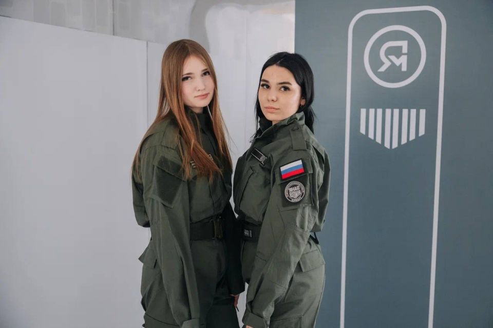 Дети из Волновахского округа впервые участвуют в летних патриотических сборах на Ямале Дети из Волновахского округа впервые участвуют в летних патриотических сборах на Ямале