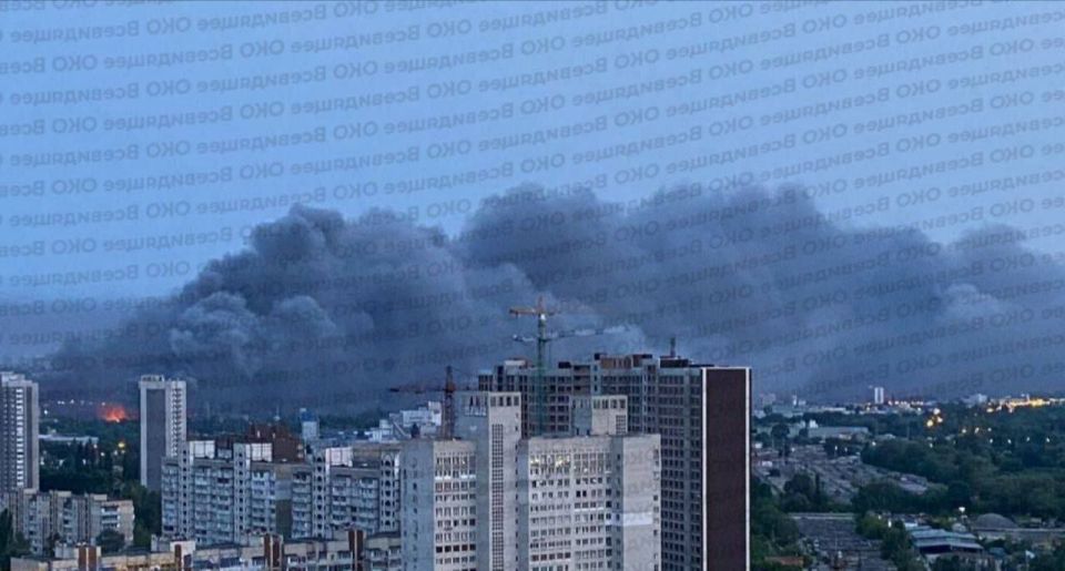 Множественные взрывы звучали этой ночью в столице Украины и области, БПЛА Герани поражали объекты ВСУ Множественные взрывы звучали этой ночью в столице Украины и области, БПЛА Герани поражали объекты ВСУ