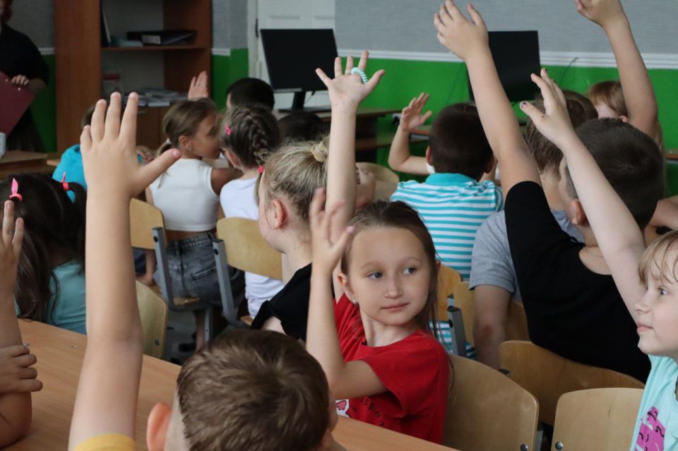 Валентина Харлашка: Сегодня, в рамках федерального партийного проекта «Единой России» «Мир возможностей», приняла участие в круглом столе на тему «Россия - моя страна» Валентина Харлашка: Сегодня, в рамках федерального партийного проекта «Единой России» «Мир возможностей», приняла участие в круглом столе на тему «Россия - моя страна»