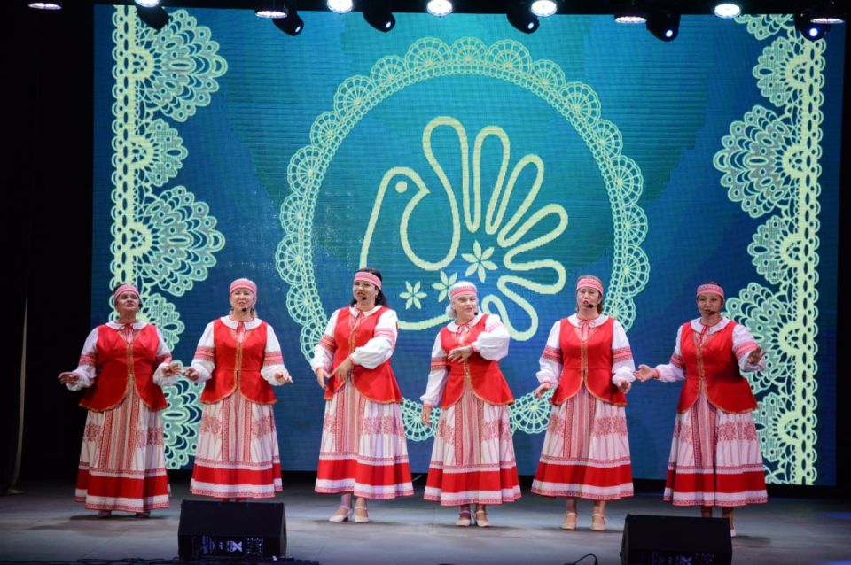 В рамках культурно-патриотической акции «Моя ненаглядная Русь» сегодня на сцене Володарского Дома культуры прошел праздничный концерт, посвященный Дню России В рамках культурно-патриотической акции «Моя ненаглядная Русь» сегодня на сцене Володарского Дома культуры прошел праздничный концерт, посвященный Дню России