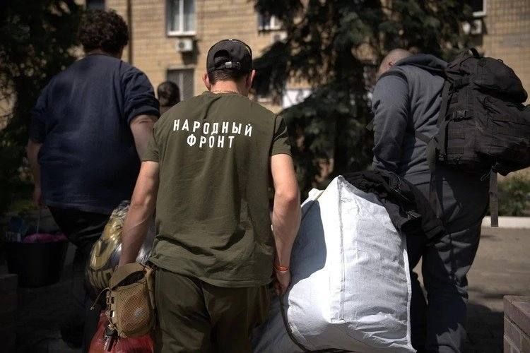«По дороге в Донецк все улыбались»: волонтеры эвакуировали жителей из прифронтового села Богатырь «По дороге в Донецк все улыбались»: волонтеры эвакуировали жителей из прифронтового села Богатырь