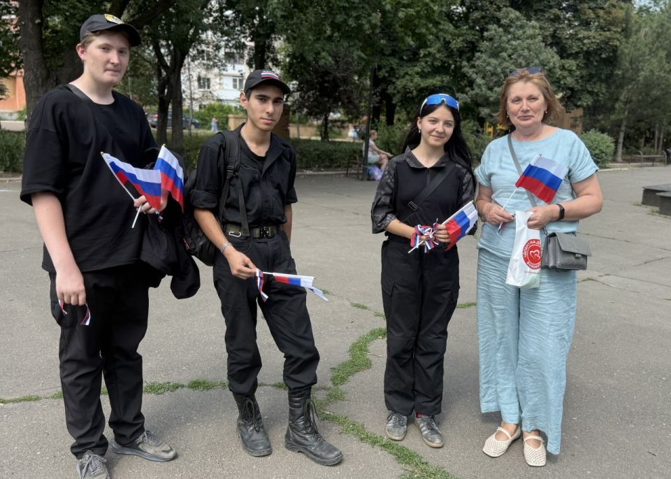 Иван Адамец: Акция «Мой Триколор» объединила жителей Куйбышевского района! Иван Адамец: Акция «Мой Триколор» объединила жителей Куйбышевского района!