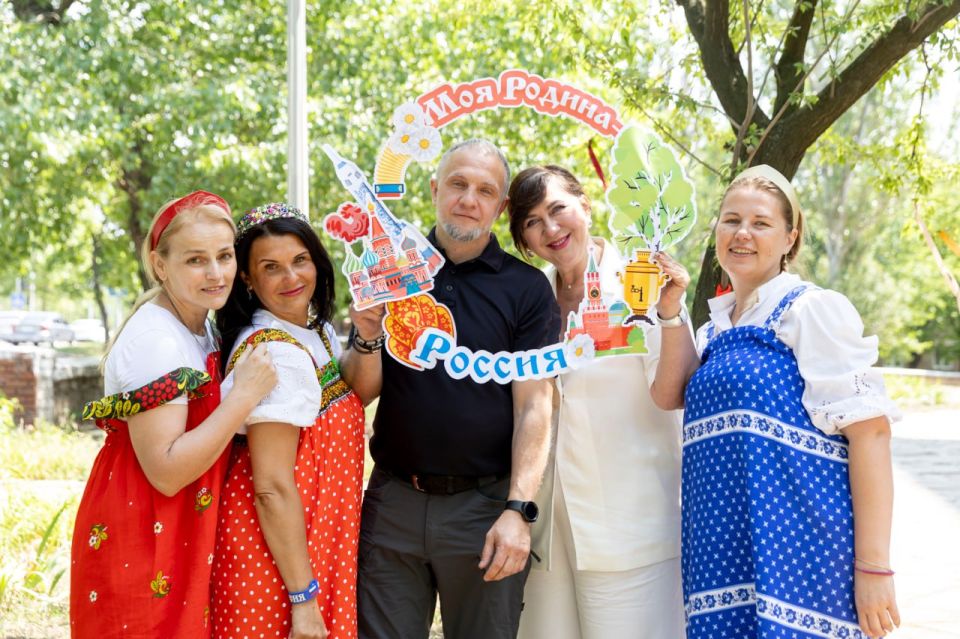 МОЛОДЁЖЬ — БУДУЩЕЕ РОССИИ! МОЛОДЁЖЬ — БУДУЩЕЕ РОССИИ!