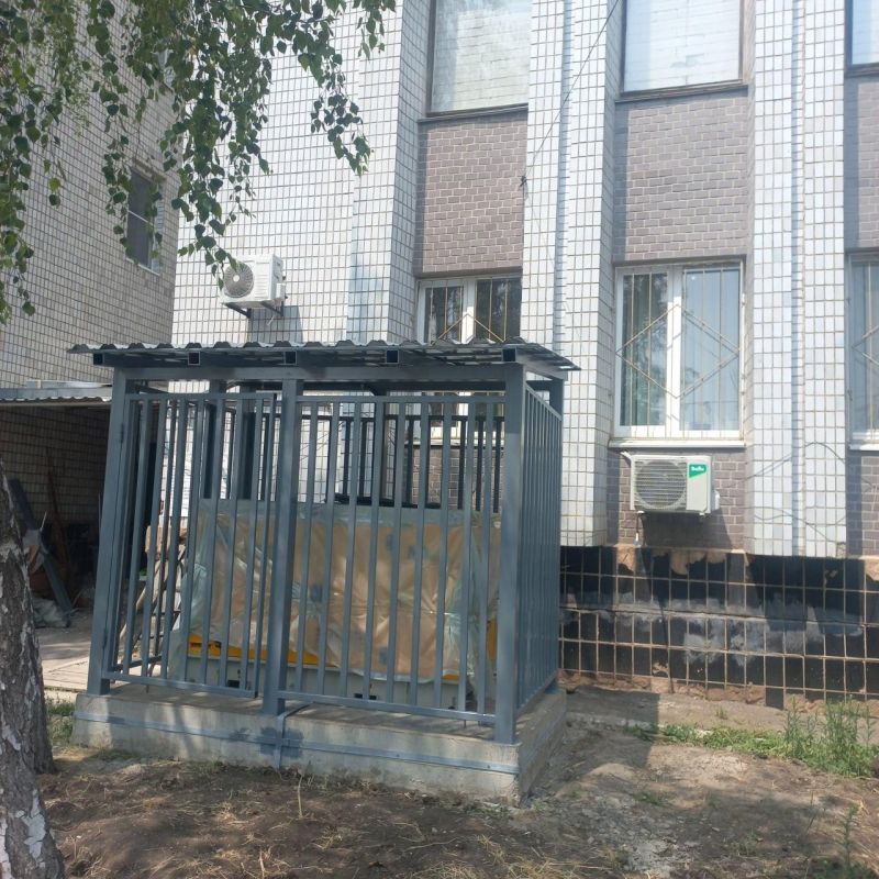 Борис Трима: Нижегородские рабочие смонтировали дизель-генераторную установку для помещения ЕДДС в пгт Мангуш Борис Трима: Нижегородские рабочие смонтировали дизель-генераторную установку для помещения ЕДДС в пгт Мангуш