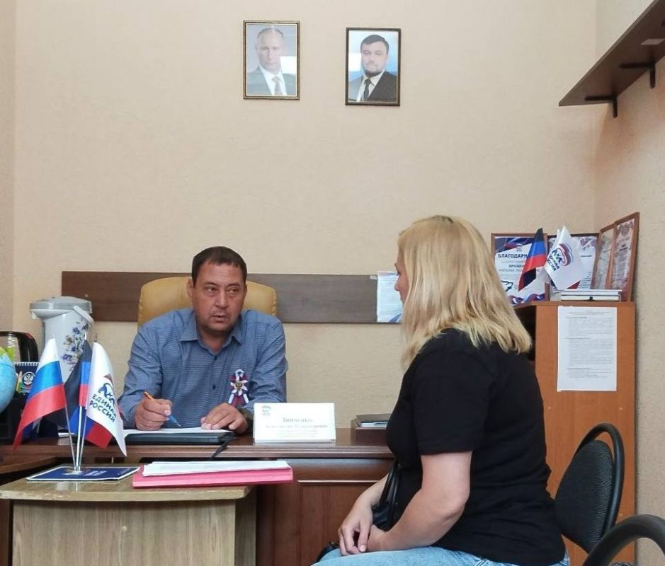Школьники Лабытнанги (ЯНАО) передали более 250 Георгиевских ленточек в Хлебодаровскую школу Волновахского округа Школьники Лабытнанги (ЯНАО) передали более 250 Георгиевских ленточек в Хлебодаровскую школу Волновахского округа