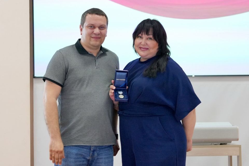 Ольга Колударова: В Министерстве образования и науки ДНР отметили заслуги работников сферы образования региона Ольга Колударова: В Министерстве образования и науки ДНР отметили заслуги работников сферы образования региона