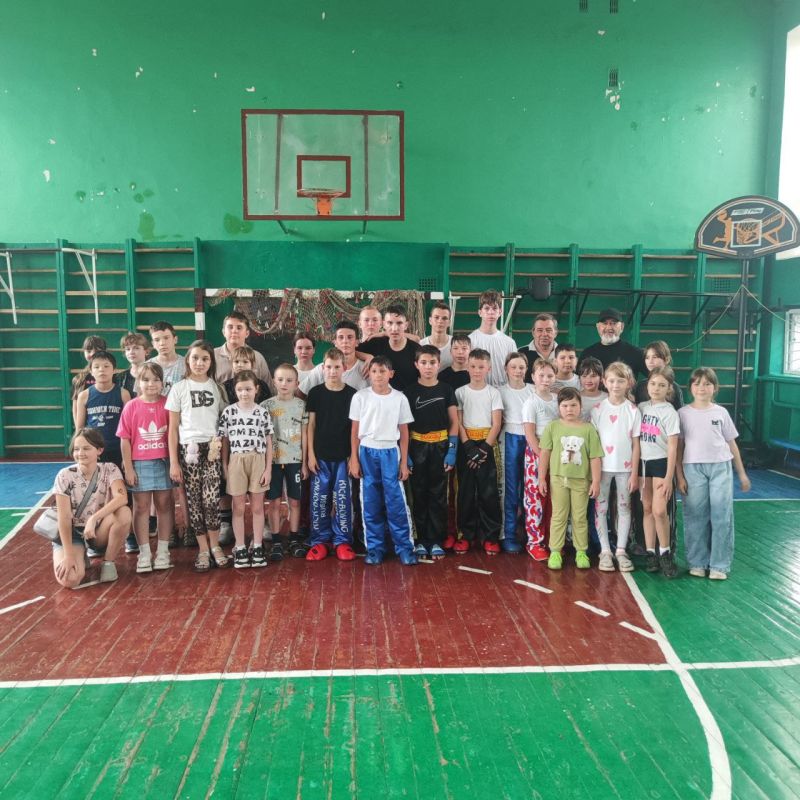 Мероприятие «Утренняя зарядка со спортсменами секции кикбоксинга» Мероприятие «Утренняя зарядка со спортсменами секции кикбоксинга»