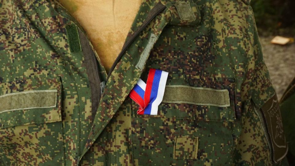 Денис Зубов: С наилучшими пожеланиями. Активная молодежь Иловайска совместно с волонтёрами Дома Народного Единства из Нижнего Новгорода посетили участников СВО в расположении Денис Зубов: С наилучшими пожеланиями. Активная молодежь Иловайска совместно с волонтёрами Дома Народного Единства из Нижнего Новгорода посетили участников СВО в расположении