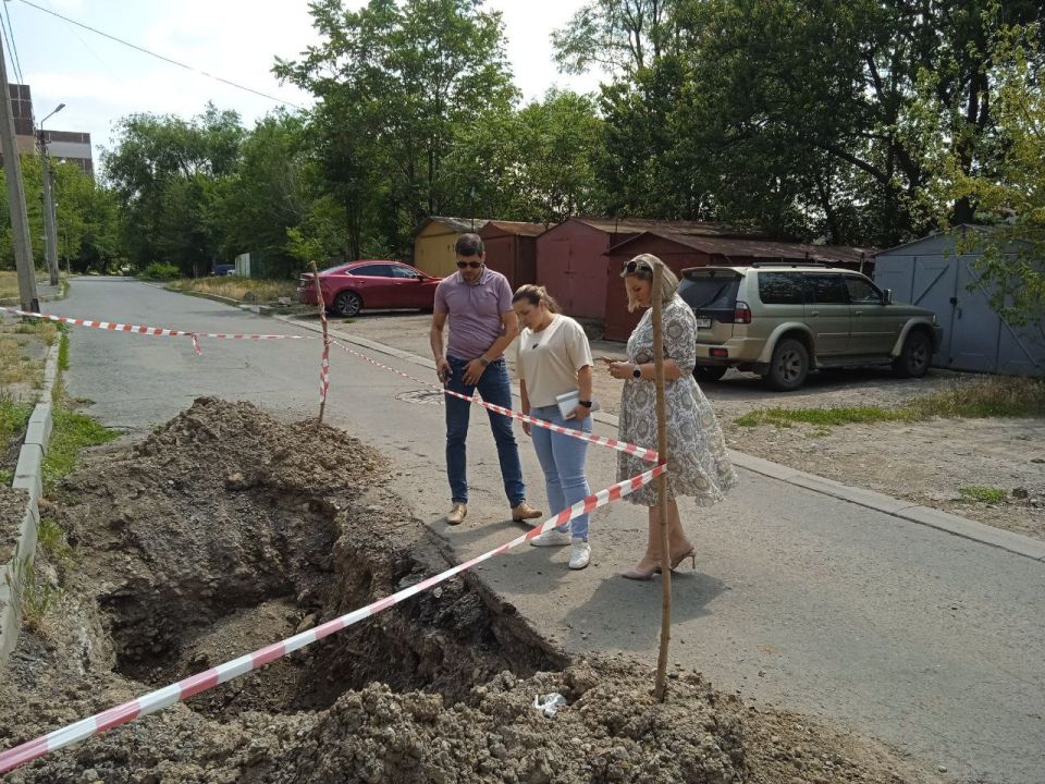 Василий Ткачук: В рамках проектов "Управдом" и "Школа ЖКХ" партии «Единая Россия» проведено обследование с целью предотвращения подтопления подвального помещения в результате аварийной ситуации на наружном водопровде по... Василий Ткачук: В рамках проектов "Управдом" и "Школа ЖКХ" партии «Единая Россия» проведено обследование с целью предотвращения подтопления подвального помещения в результате аварийной ситуации на наружном водопровде по...