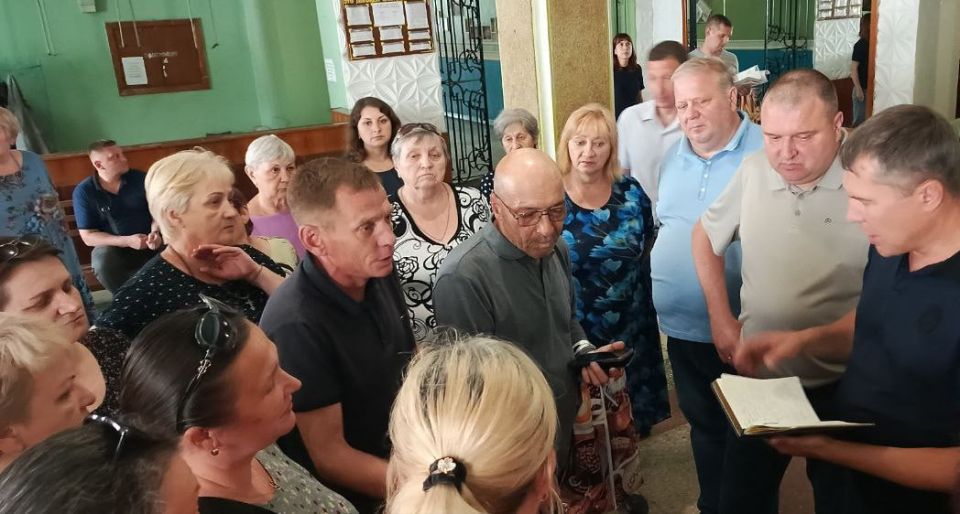 Юрий Будрин: Сегодня, 11 июня 2025 года, на территории микрорайона "Лидиевка" прошел сход с гражданами Кировского района Юрий Будрин: Сегодня, 11 июня 2025 года, на территории микрорайона "Лидиевка" прошел сход с гражданами Кировского района