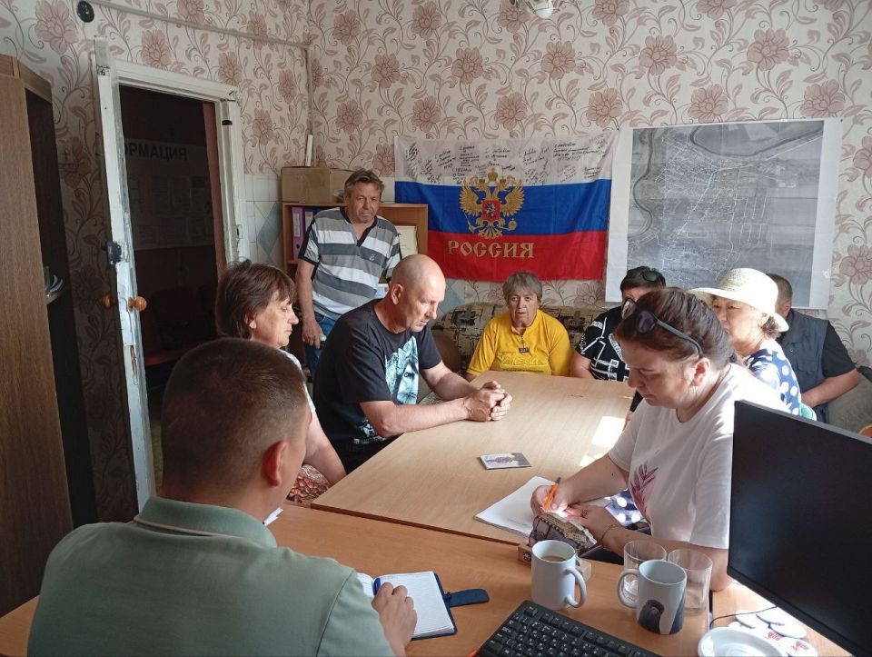 Встреча с заведующим Талаковским территориальным сектором: ответы на вопросы жителей Встреча с заведующим Талаковским территориальным сектором: ответы на вопросы жителей
