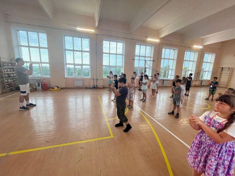 Сегодня, 11 июня, в рамках проекта «Детский спорт» Всероссийской политической партии «Единая Россия», месячника спорта «Спортивный Донбасс» на базе ГБОУ «Мангушская школа №1 Мангушского м.о.» прошло... Сегодня, 11 июня, в рамках проекта «Детский спорт» Всероссийской политической партии «Единая Россия», месячника спорта «Спортивный Донбасс» на базе ГБОУ «Мангушская школа №1 Мангушского м.о.» прошло...