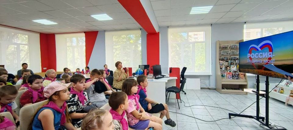 Игорь Мартынов: День России в дошкольных учреждениях и лагерях с дневным пребыванием и на площадках досуга Игорь Мартынов: День России в дошкольных учреждениях и лагерях с дневным пребыванием и на площадках досуга