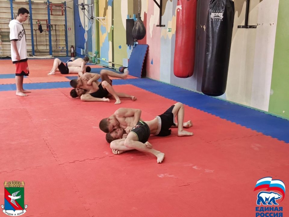 Воспитанники бойцовского клуба «Донбасс» приняли участие в акции «Спортивный Донбасс» Воспитанники бойцовского клуба «Донбасс» приняли участие в акции «Спортивный Донбасс»