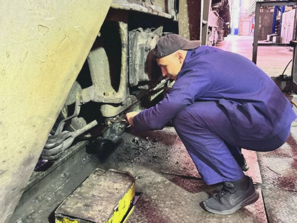 Студенты ДОНИЖТ продолжают знакомиться с будущей профессией на практике Студенты ДОНИЖТ продолжают знакомиться с будущей профессией на практике