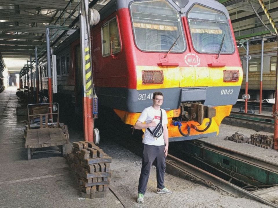 Студенты ДОНИЖТ продолжают знакомиться с будущей профессией на практике Студенты ДОНИЖТ продолжают знакомиться с будущей профессией на практике