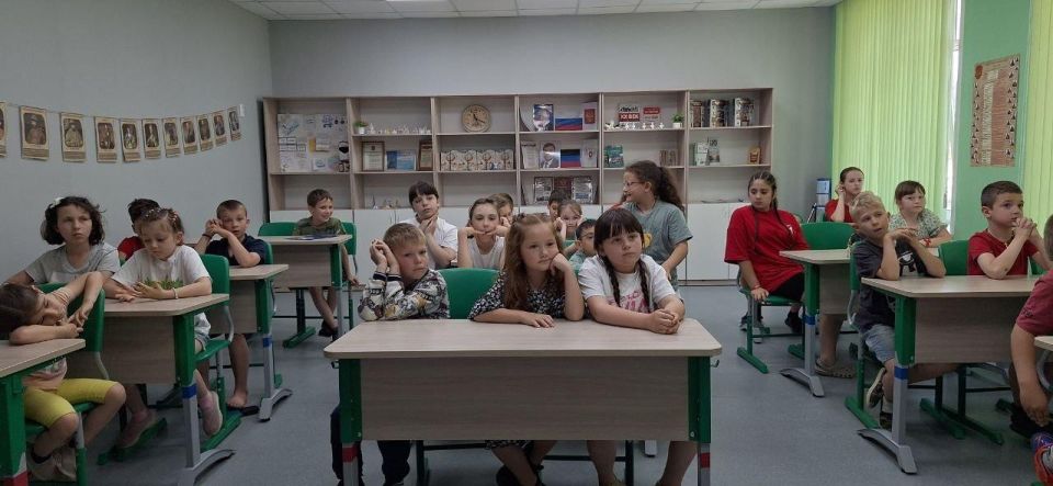 Борис Трима: Смоленские и мангушские молодежные организации провели патриотическую онлайн-встречу Борис Трима: Смоленские и мангушские молодежные организации провели патриотическую онлайн-встречу