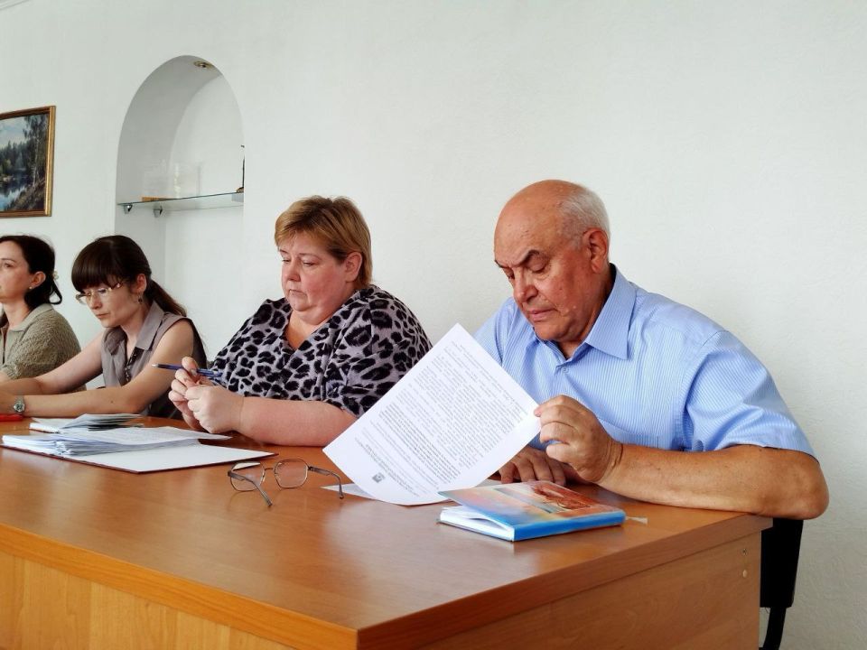 В администрации городского округа Торез состоялось заседание антинаркотической комиссии в присутствии врип Главы муниципального образования, председателя комиссии Артема Чеснокова В администрации городского округа Торез состоялось заседание антинаркотической комиссии в присутствии врип Главы муниципального образования, председателя комиссии Артема Чеснокова