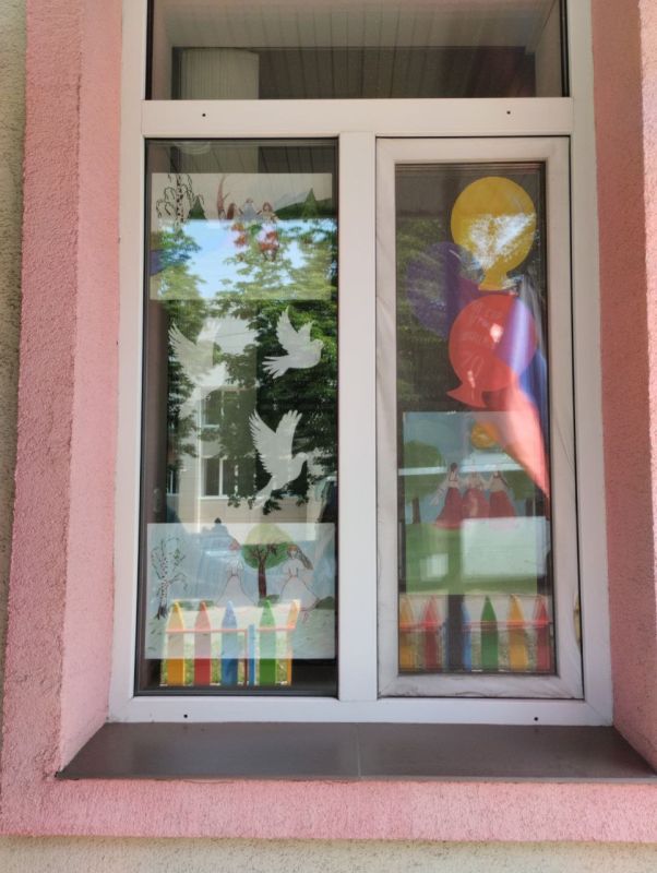 В рамках партийного проекта #ИстрорическаяПамять и в канун празднования Дня России присоеденился к акции #ОкнаРоссии В рамках партийного проекта #ИстрорическаяПамять и в канун празднования Дня России присоеденился к акции #ОкнаРоссии