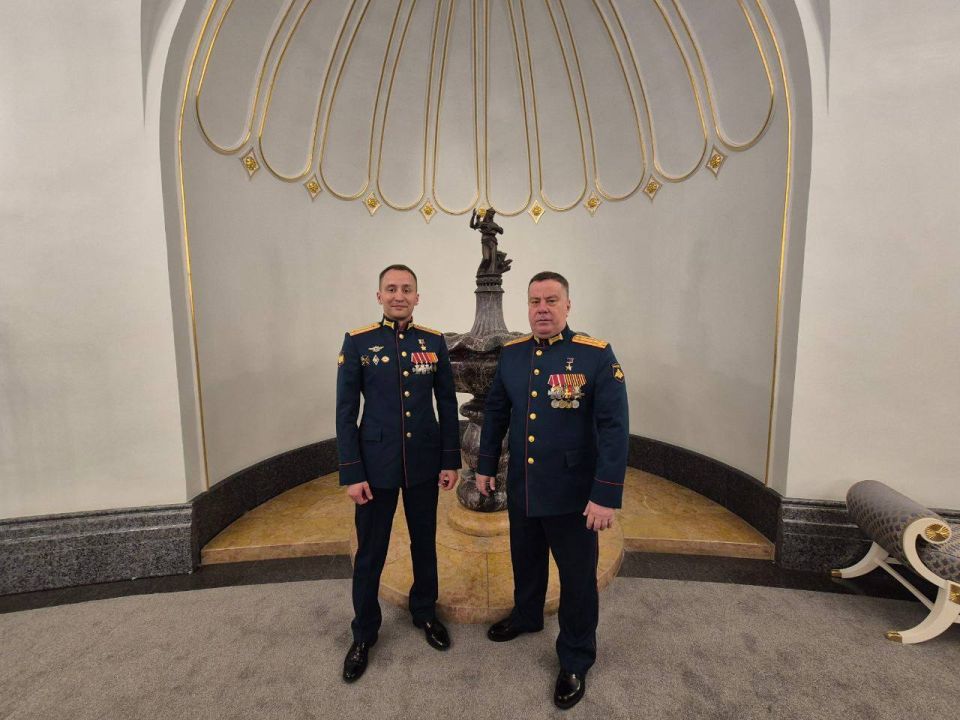 Константин Кузьмин: Вместе с однокурсниками по программе «Время Героев» встретился с Президентом России Владимиром Путиным Константин Кузьмин: Вместе с однокурсниками по программе «Время Героев» встретился с Президентом России Владимиром Путиным