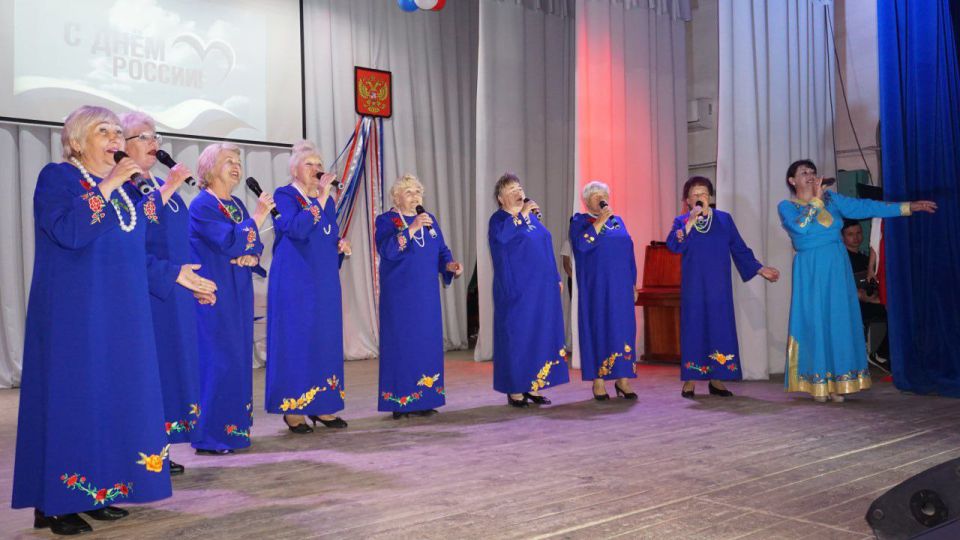 Россия.... В одном этом слове — вся наша история, вся наша боль и вся наша надежда! В Мангушском муниципальном округе, в рамках проекта «Культура малой Родины», состоялось торжественное мероприятие ко Дню России Россия.... В одном этом слове — вся наша история, вся наша боль и вся наша надежда! В Мангушском муниципальном округе, в рамках проекта «Культура малой Родины», состоялось торжественное мероприятие ко Дню России