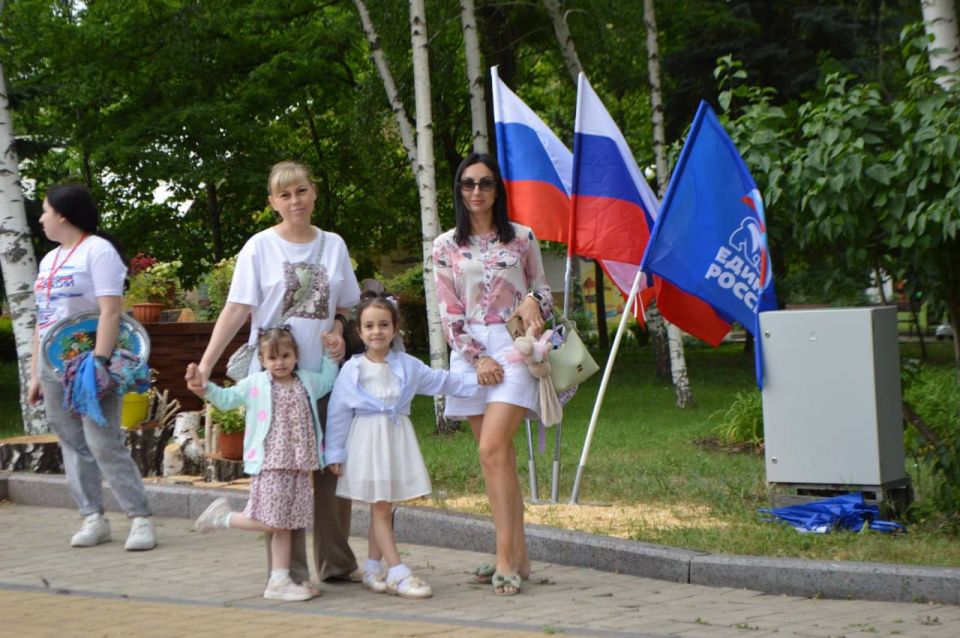 «Мы гордимся нашей страной!»: Как в Донецке отметили День России «Мы гордимся нашей страной!»: Как в Донецке отметили День России