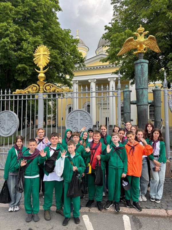 Мариупольские школьники познакомились с Петербургом Мариупольские школьники познакомились с Петербургом