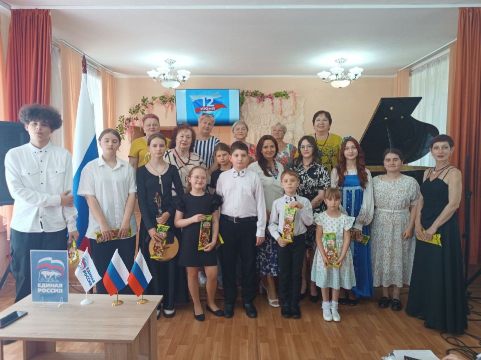 ТАЛАНТЫ РОССИИ!. В ознаменование Дня России депутаты Донецкого городского совета Татьяна Жукова и Нина Логвиненко приняли участие в концертно-развлекательной программе под названием «Горжусь тобой, моя Россия!» ТАЛАНТЫ РОССИИ!. В ознаменование Дня России депутаты Донецкого городского совета Татьяна Жукова и Нина Логвиненко приняли участие в концертно-развлекательной программе под названием «Горжусь тобой, моя Россия!»