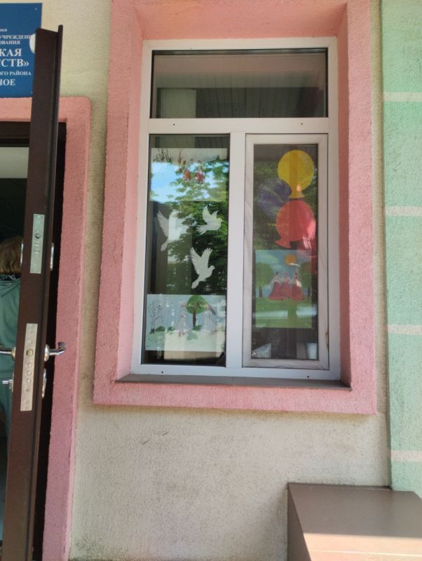 В рамках партийного проекта #ИстрорическаяПамять и в канун празднования Дня России присоеденился к акции #ОкнаРоссии В рамках партийного проекта #ИстрорическаяПамять и в канун празднования Дня России присоеденился к акции #ОкнаРоссии