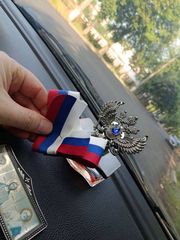 Виктория Жукова: В рамках Всероссийской акции "#РодинойГоржусь", приуроченной к празднованию Дня Российской Федерации, прошла акция - "Сердце России" Виктория Жукова: В рамках Всероссийской акции "#РодинойГоржусь", приуроченной к празднованию Дня Российской Федерации, прошла акция - "Сердце России"
