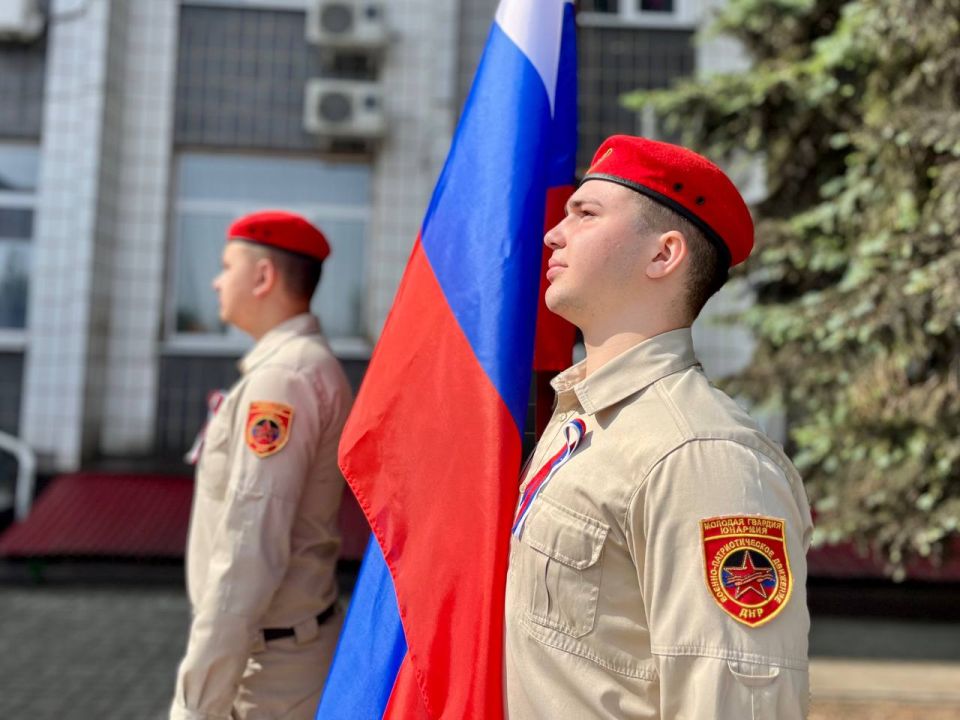Александр Шатов: В Шахтерске состоялось торжественное мероприятие, посвященное Дню России Александр Шатов: В Шахтерске состоялось торжественное мероприятие, посвященное Дню России