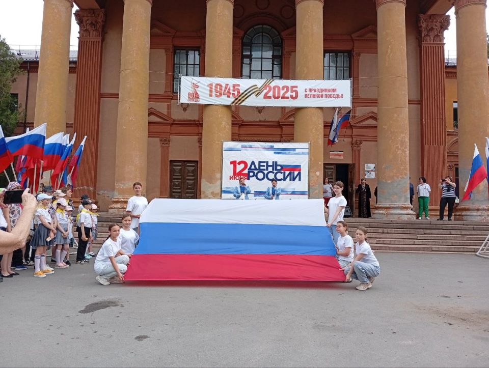 Виктория Жукова: Россия, Родина моя!" — сегодня прошел праздничный концерт к Дню России Виктория Жукова: Россия, Родина моя!" — сегодня прошел праздничный концерт к Дню России
