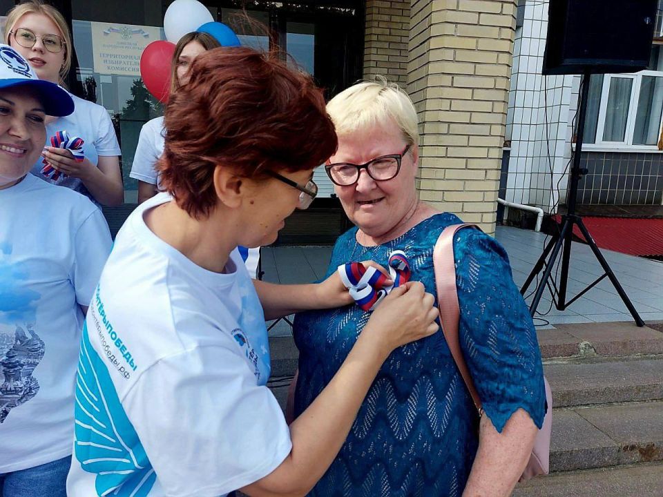 Александр Шатов: 12 июня вся страна отмечает важный праздник — День России! Александр Шатов: 12 июня вся страна отмечает важный праздник — День России!