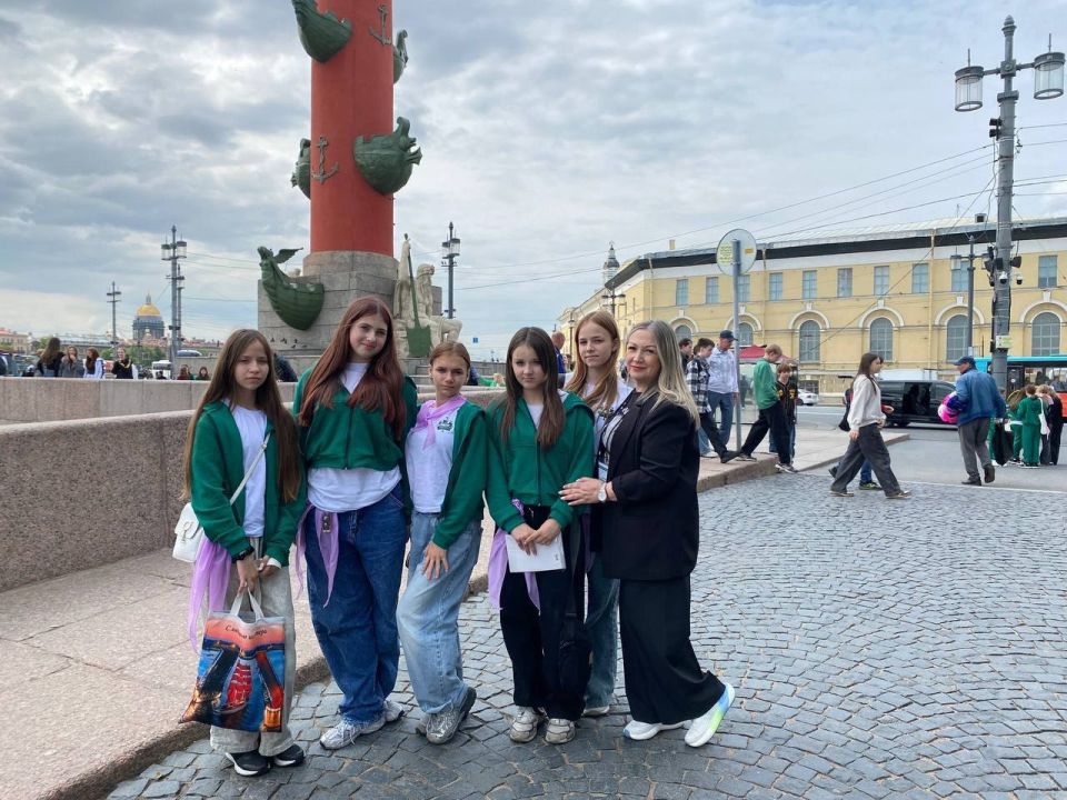 Мариупольские школьники познакомились с Петербургом Мариупольские школьники познакомились с Петербургом