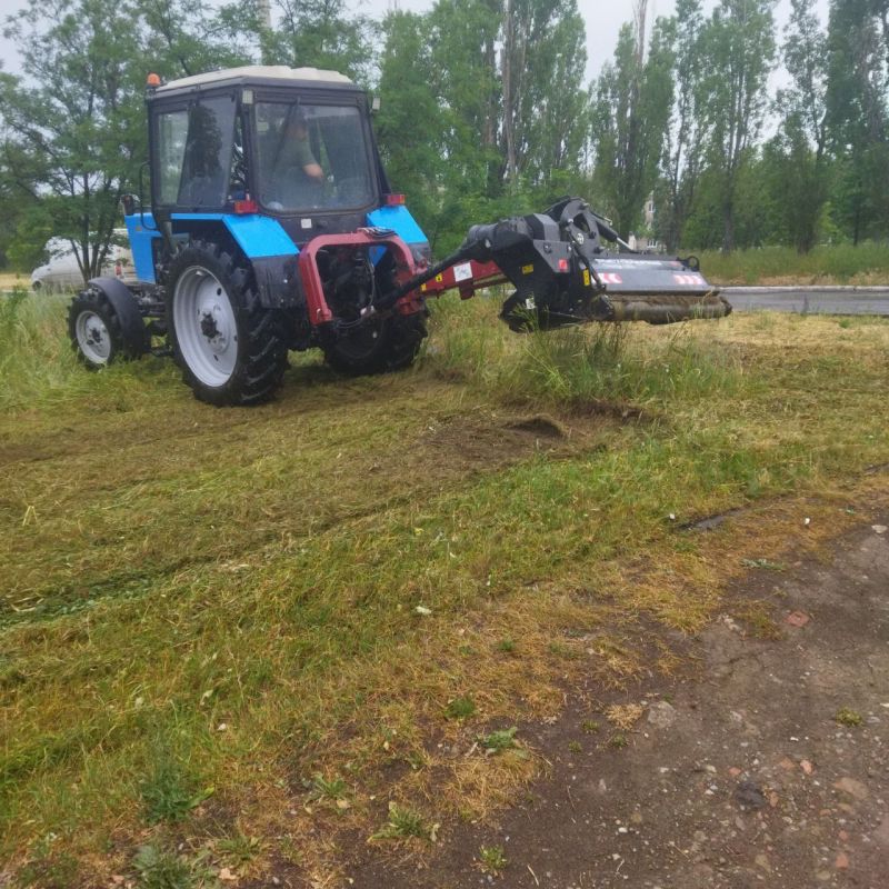 В Кировском активно ведутся работы по благоустройству В Кировском активно ведутся работы по благоустройству
