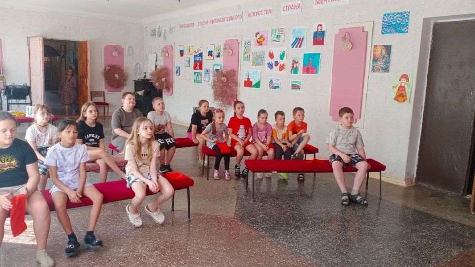 Александр Качанов: В учреждениях культуры Докучаевска отметили День России Александр Качанов: В учреждениях культуры Докучаевска отметили День России
