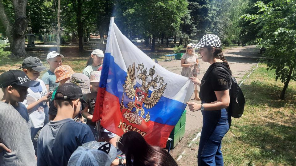 В преддверии празднования Дня России, в пришкольном лагере "Улыбка" при ГБОУ "Гимназия В преддверии празднования Дня России, в пришкольном лагере "Улыбка" при ГБОУ "Гимназия
