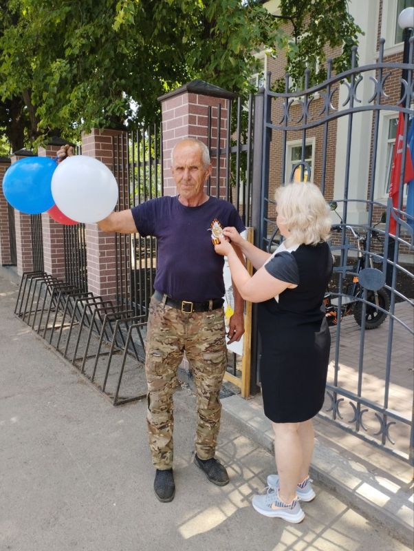"Российский триколор": Символ единства и гордости за Родину! "Российский триколор": Символ единства и гордости за Родину!