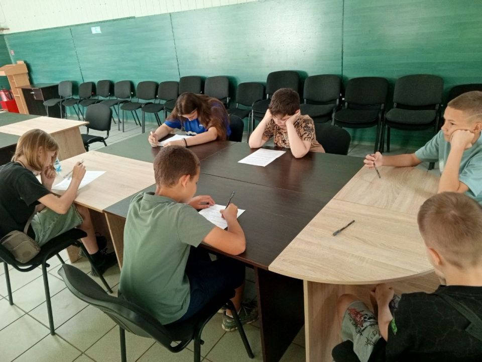 Анкетирование проведенное начальником отдела опеки и попечительства в целях антинаркотической профилактики - важный шаг для обеспечения безопасности и повышения осведомленности детей об опасности наркотиков Анкетирование проведенное начальником отдела опеки и попечительства в целях антинаркотической профилактики - важный шаг для обеспечения безопасности и повышения осведомленности детей об опасности наркотиков
