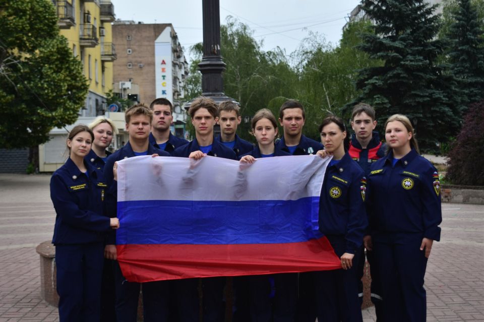 Добровольцы Донецкого РО ВСКС вместе со всей страной сегодня отметили День России Добровольцы Донецкого РО ВСКС вместе со всей страной сегодня отметили День России
