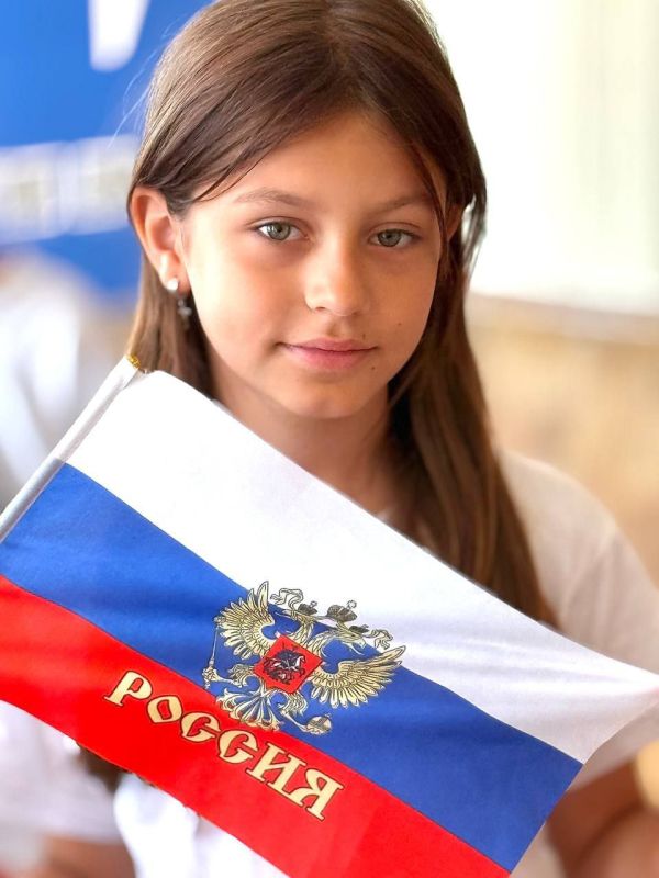 День России. Ежегодно 12 июня наша страна отмечает важный государственный праздник — День России. Указом Президента Российской Федерации от 2 июня 1994 года № 1113 «О государственном празднике Российской Федерации» 12 июня... День России. Ежегодно 12 июня наша страна отмечает важный государственный праздник — День России. Указом Президента Российской Федерации от 2 июня 1994 года № 1113 «О государственном празднике Российской Федерации» 12 июня...