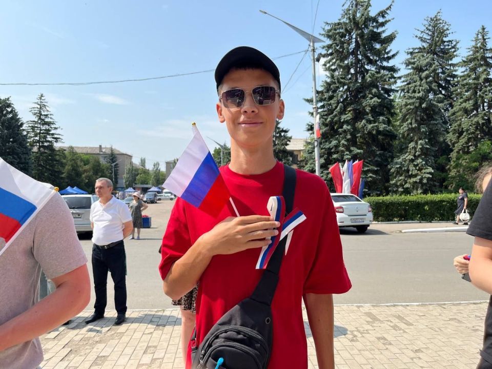 Дорогие жители Тореза!. С радостью делимся с вами впечатлениями о прошедшей акции Сердце России! Недавно мы собрали множество людей, чтобы отметить нашу любовь к Родине и единство Дорогие жители Тореза!. С радостью делимся с вами впечатлениями о прошедшей акции Сердце России! Недавно мы собрали множество людей, чтобы отметить нашу любовь к Родине и единство
