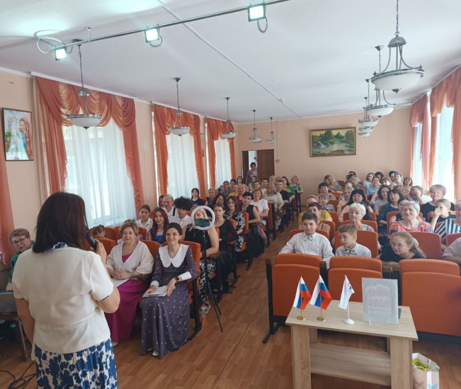 ТАЛАНТЫ РОССИИ!. В ознаменование Дня России депутаты Донецкого городского совета Татьяна Жукова и Нина Логвиненко приняли участие в концертно-развлекательной программе под названием «Горжусь тобой, моя Россия!» ТАЛАНТЫ РОССИИ!. В ознаменование Дня России депутаты Донецкого городского совета Татьяна Жукова и Нина Логвиненко приняли участие в концертно-развлекательной программе под названием «Горжусь тобой, моя Россия!»