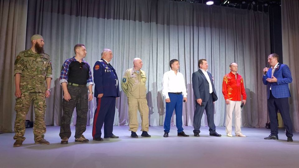 Александр Шатов: Шахтерск отметил День России! Александр Шатов: Шахтерск отметил День России!