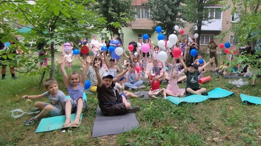 // В честь Дня России КСВО ДНР организовал праздничное мероприятие для детей // В честь Дня России КСВО ДНР организовал праздничное мероприятие для детей