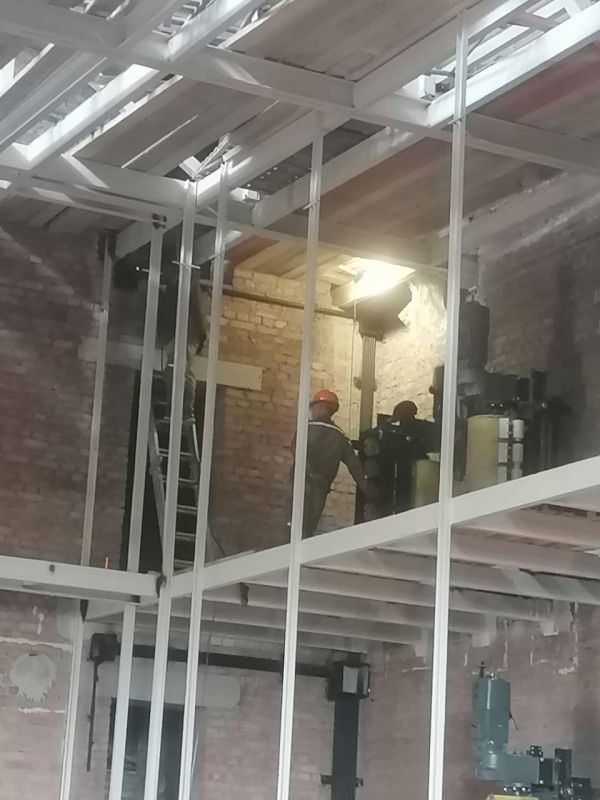 На Театральной площади продолжается масштабная реконструкция одного из ключевых символов города — Драматического театра На Театральной площади продолжается масштабная реконструкция одного из ключевых символов города — Драматического театра