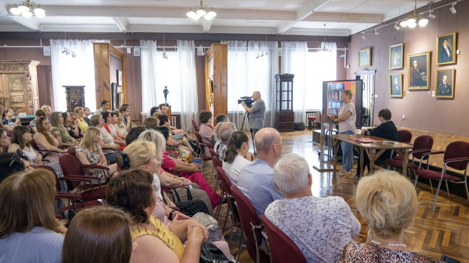 Мы будем с особой теплотой вспоминать эту встречу! ВИДЕО ФОТОАЛЬБОМ В Липецк - в наш музей приезжали коллеги из ДНР - из Володарского и Мариупольского краеведческих музеев! Мы будем с особой теплотой вспоминать эту встречу! ВИДЕО ФОТОАЛЬБОМ В Липецк - в наш музей приезжали коллеги из ДНР - из Володарского и Мариупольского краеведческих музеев!