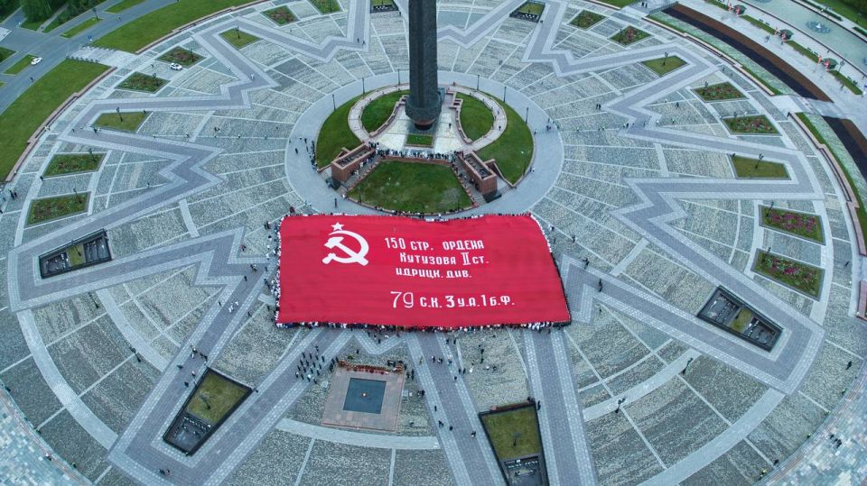 Александр Волошин: #мнениеэксперта. Сегодня передаю слово руководителю Представительства ДНР в Москве Ольге Макеевой: Завершилась победным маршем по городам Союзного государства патриотическая экспедиция #НЕПОКОРЕННЫЕ2025 Александр Волошин: #мнениеэксперта. Сегодня передаю слово руководителю Представительства ДНР в Москве Ольге Макеевой: Завершилась победным маршем по городам Союзного государства патриотическая экспедиция #НЕПОКОРЕННЫЕ2025
